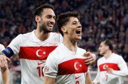 开云体育网页版-包含欧预赛赛季进入高潮，球风依旧热血澎湃的词条