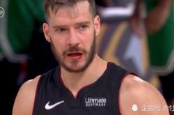 开云体育入口-精彩一幕在球场上演，悬念待解