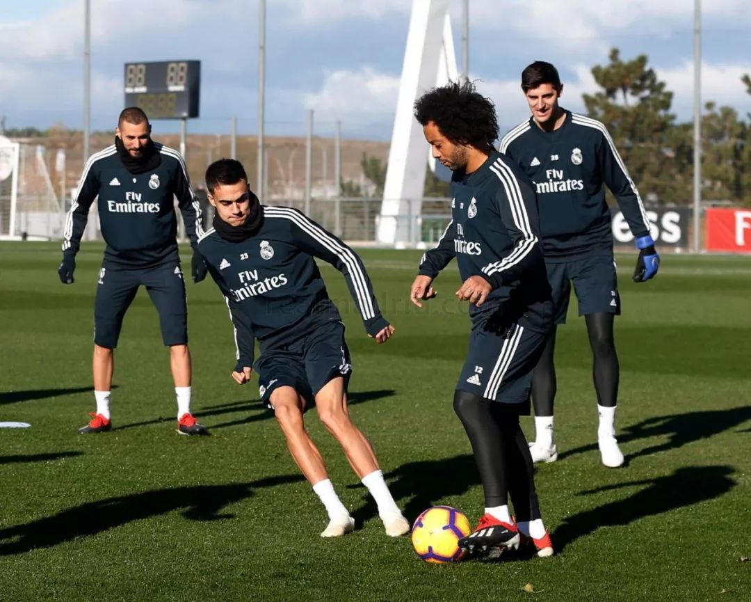 包含重庆力帆主场迎战浙江绿城,力争全取三分的词条 包含重庆力帆主场迎战浙江绿城,力争全取三分的词条