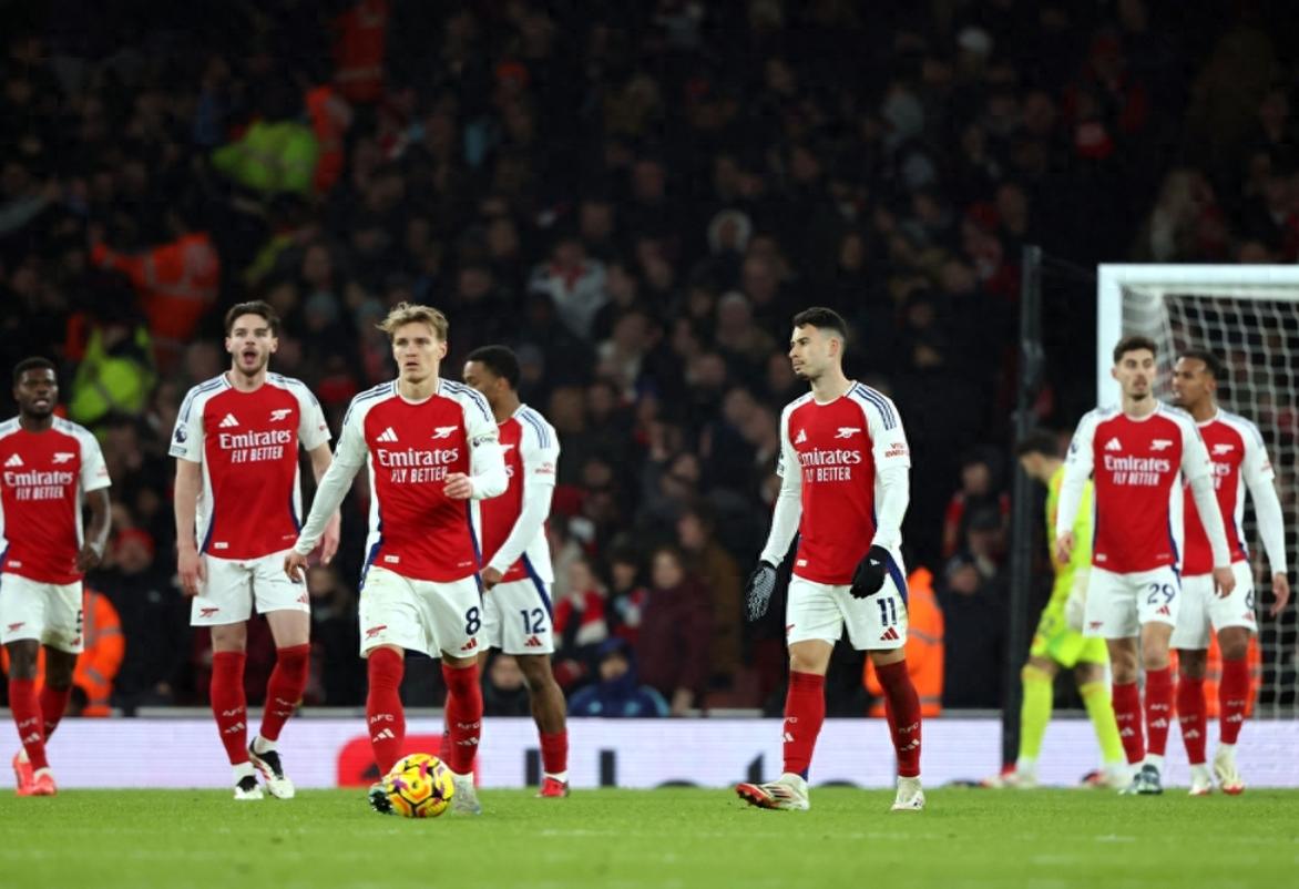 阿斯顿维拉主场告捷,排名上升 阿斯顿维拉主场告捷,排名上升